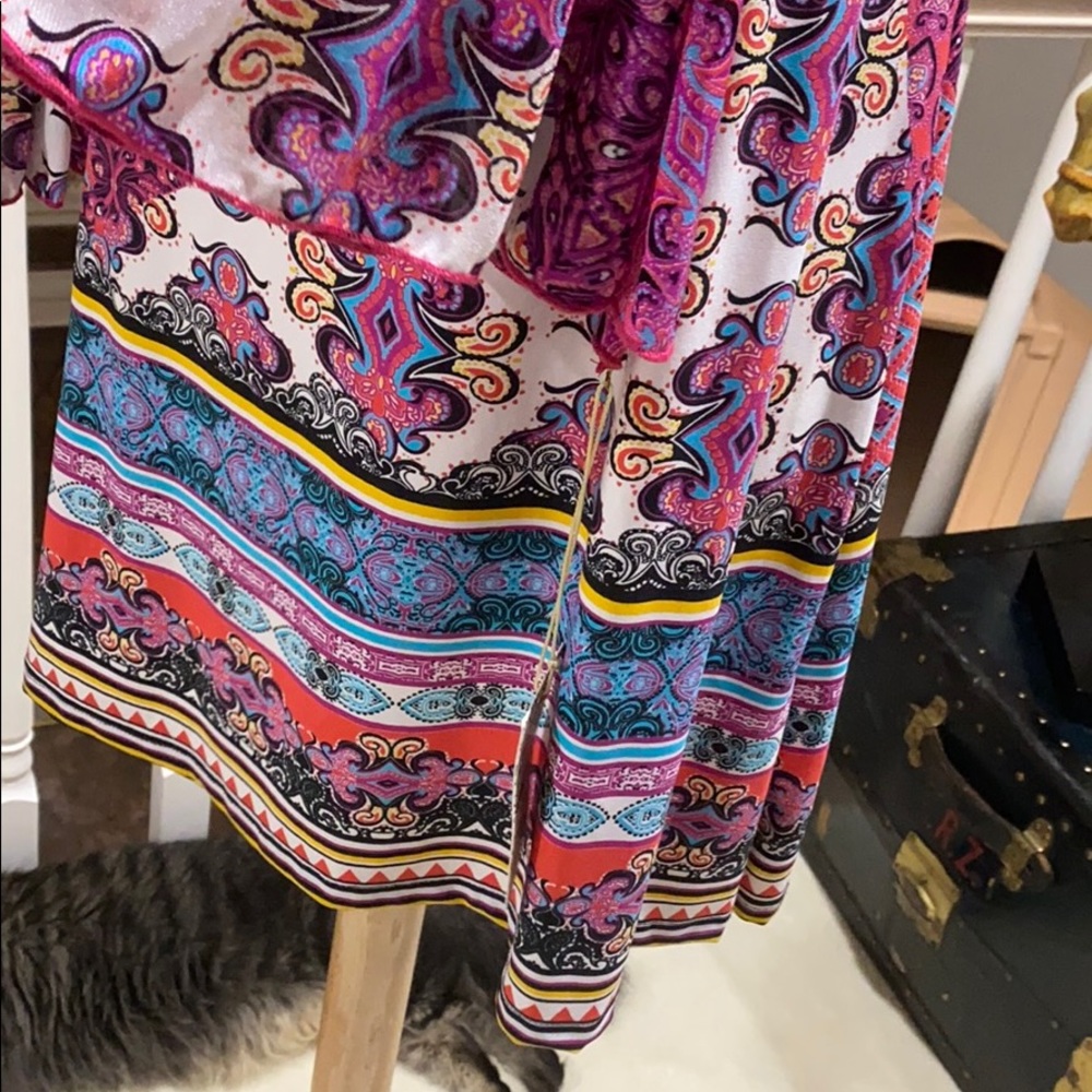 Colorful, Comfortable Dress - Picture 2 of 9